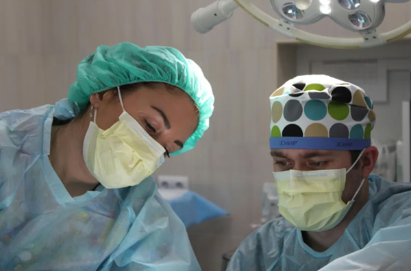 染色体异常≠放弃生育！3 分钟看懂三代试管如何精准「排雷」